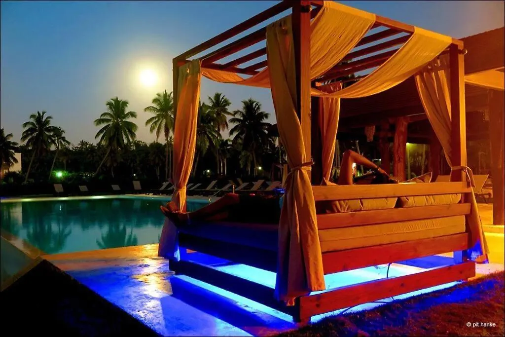 شقة 3 Bedroom Beach Front Playa Bonita Beach Aquamarine Building 102 لاس تاريناس