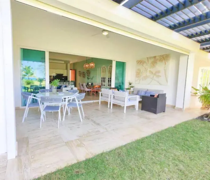 3 Bedroom Beach Front Playa Bonita Beach Aquamarine Building 102 لاس تاريناس